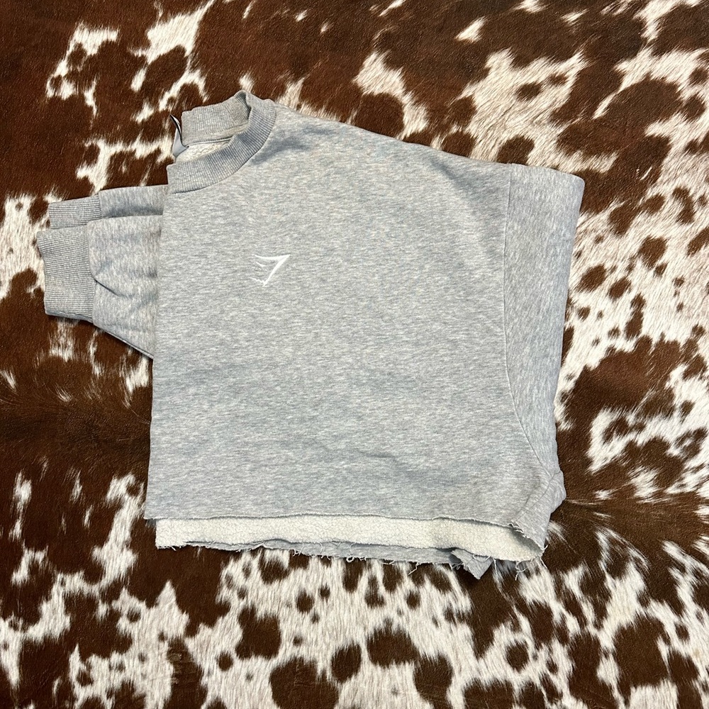 Gymshark Grey Crewneck Cropped Sweatshirt Medium Long Sleeve Workout
